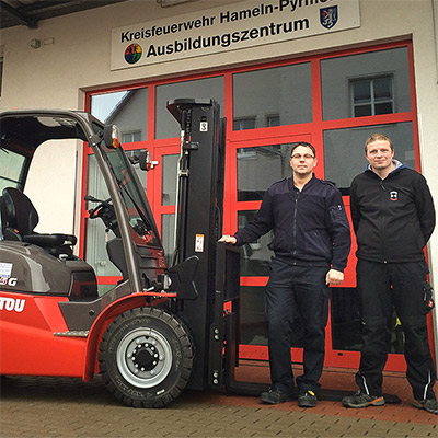 Neuer Manitou Stapler für die Feuerwehrtechnische Zentrale Hameln – Pyrmont