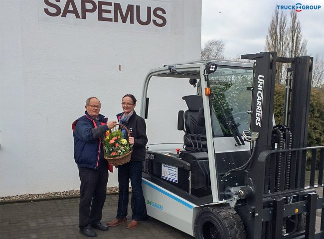 uebergabe_sapemus-springe-truckxxgroup sapemus staplerübergabe springe