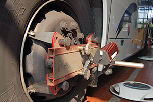 leistungen-lkw-achsvermessung