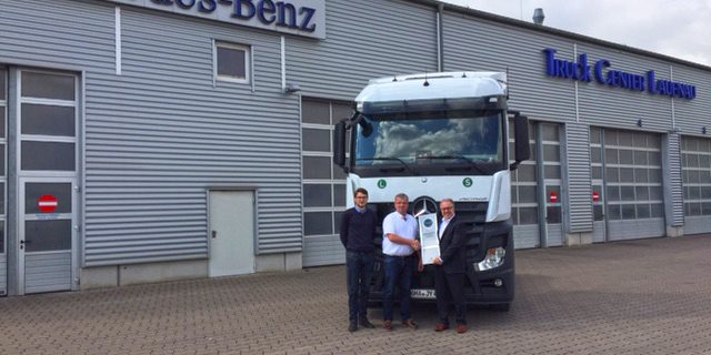 TCL-ServicemitStern2 Truck Center Lauenau erhält Service mit Stern Auszeichnung von Mercedes-Benz