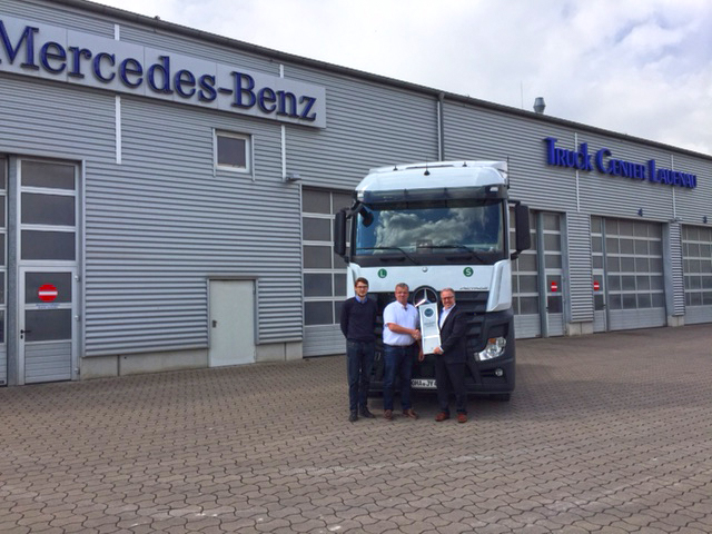 Truck Center Lauenau erhält Service mit Stern Auszeichnung von Mercedes-Benz